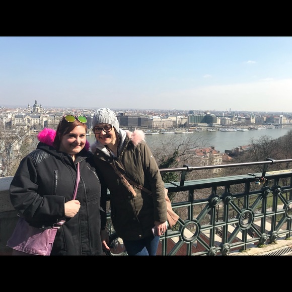 Meet your Posher, Angela - Picture 3 of 3